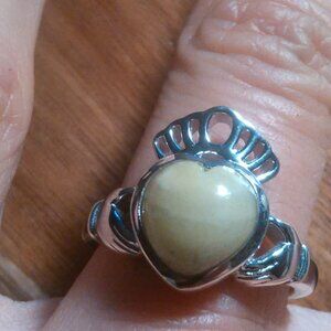 Connemara Marble Claddagh Sterling Silver Ring (Size 7)